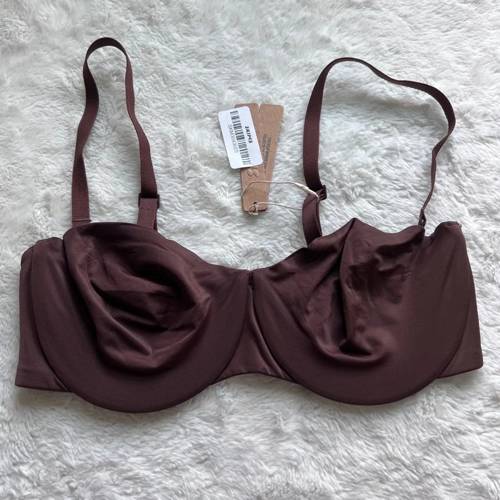 SKIMS Smoothing Intimates Unlined Strapless Bra Cocoa Brown 36C BA-BAN-2607 NEW